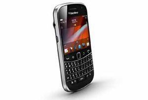 BlackBerry-Bold-9900-itusers